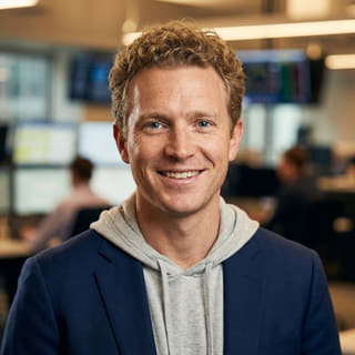 Ryan Brooks, hlavní obchodní analytik ve Ohnisko Tradevo